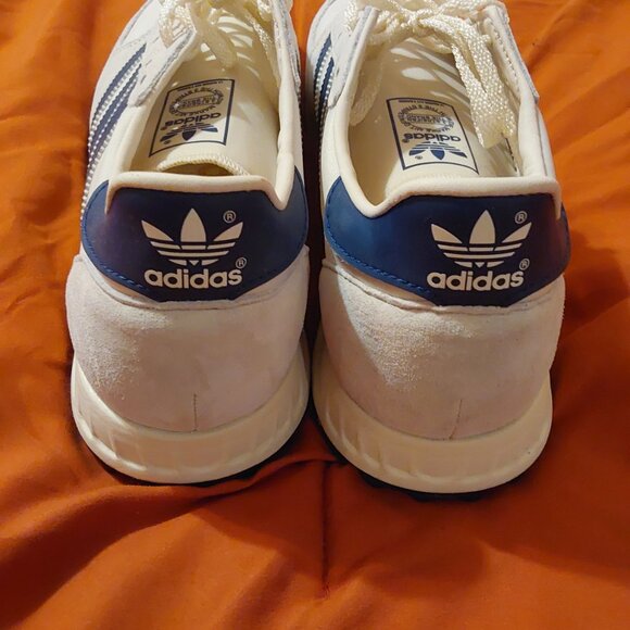 Pair of Adidas TRX Vintage sgoes. - Picture 4 of 6